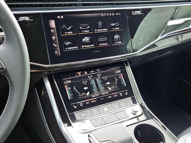 new 2025 Audi Q7 car, priced at $67,284