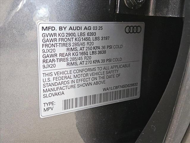 new 2025 Audi Q7 car, priced at $67,284
