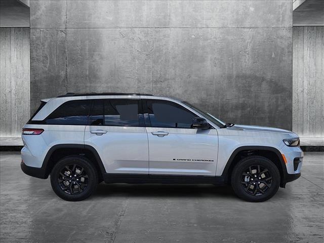 used 2024 Jeep Grand Cherokee car, priced at $34,995