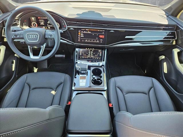 new 2025 Audi Q7 car, priced at $65,610