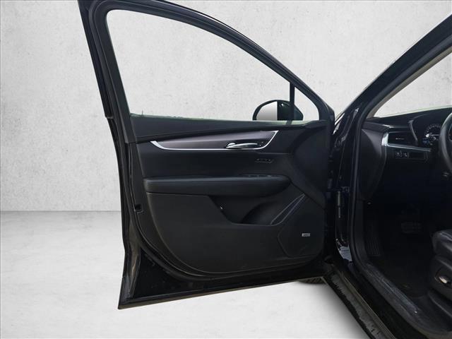 used 2017 Cadillac XT5 car, priced at $13,778