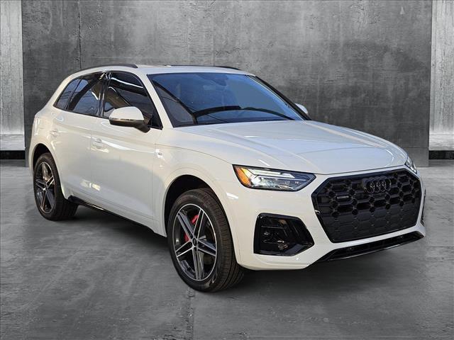 new 2025 Audi Q5 car, priced at $70,335