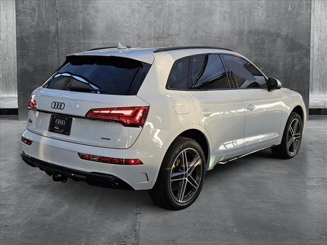 new 2025 Audi Q5 car, priced at $70,335