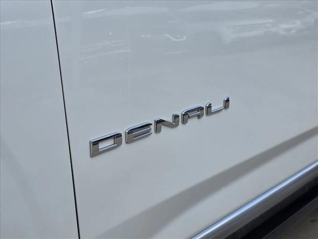 used 2023 GMC Yukon car, priced at $61,989