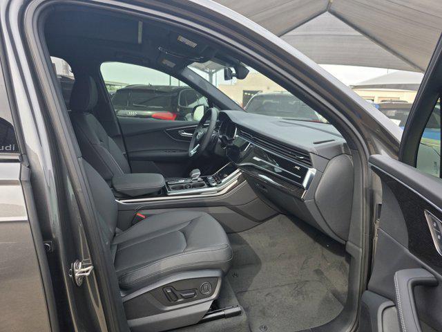 new 2025 Audi Q7 car, priced at $68,641