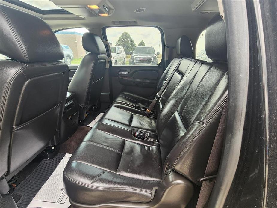 used 2014 Chevrolet Suburban car, priced at $10,995