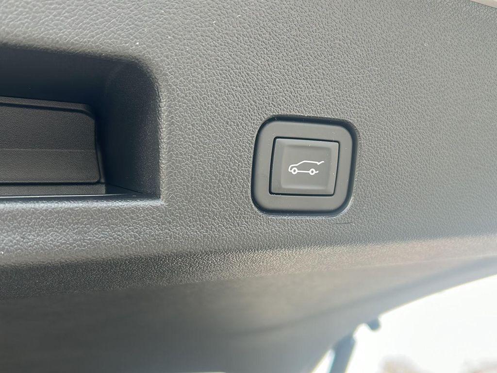 new 2026 Chevrolet Traverse car, priced at $55,955