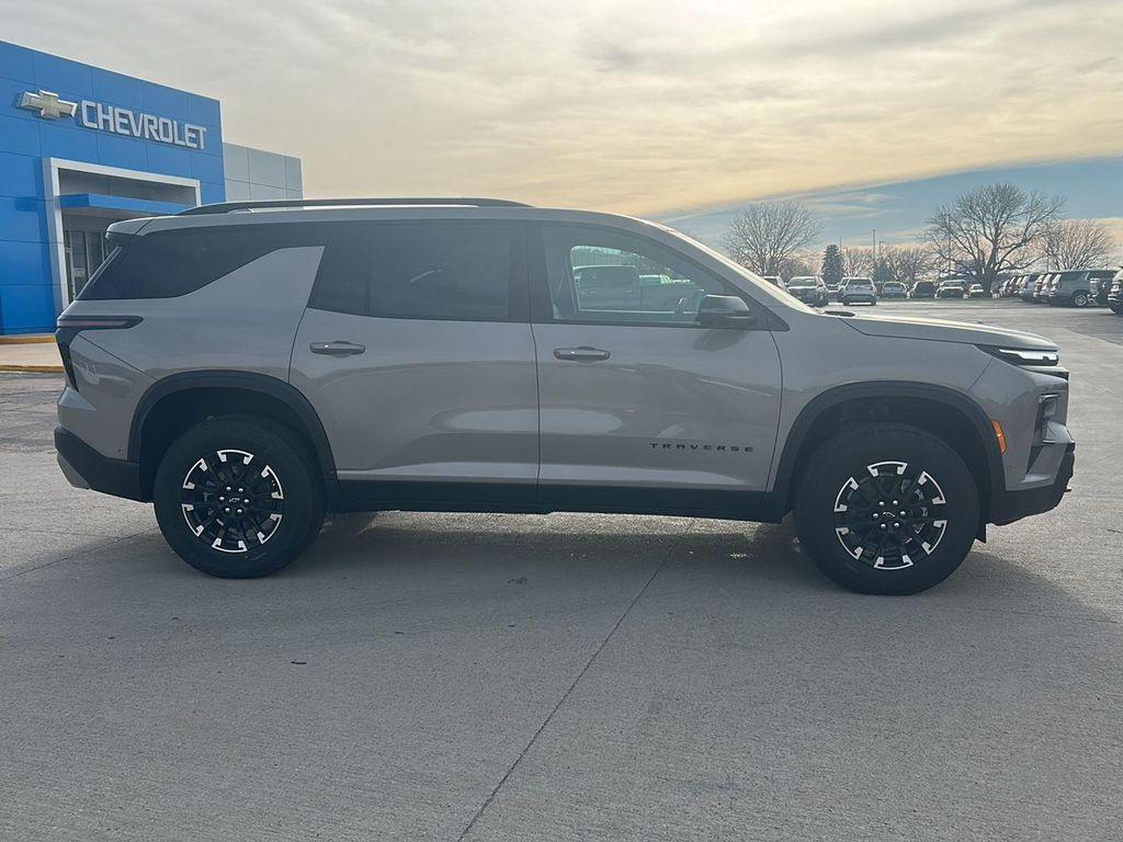 new 2026 Chevrolet Traverse car, priced at $55,955