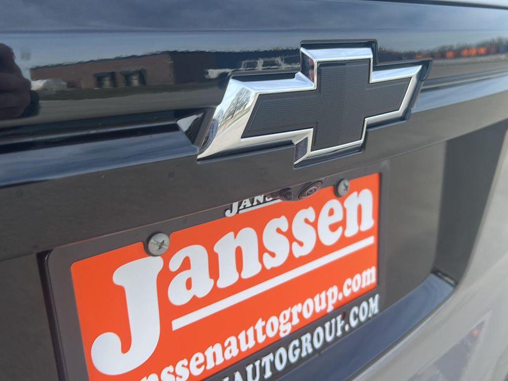 new 2026 Chevrolet Traverse car, priced at $55,955