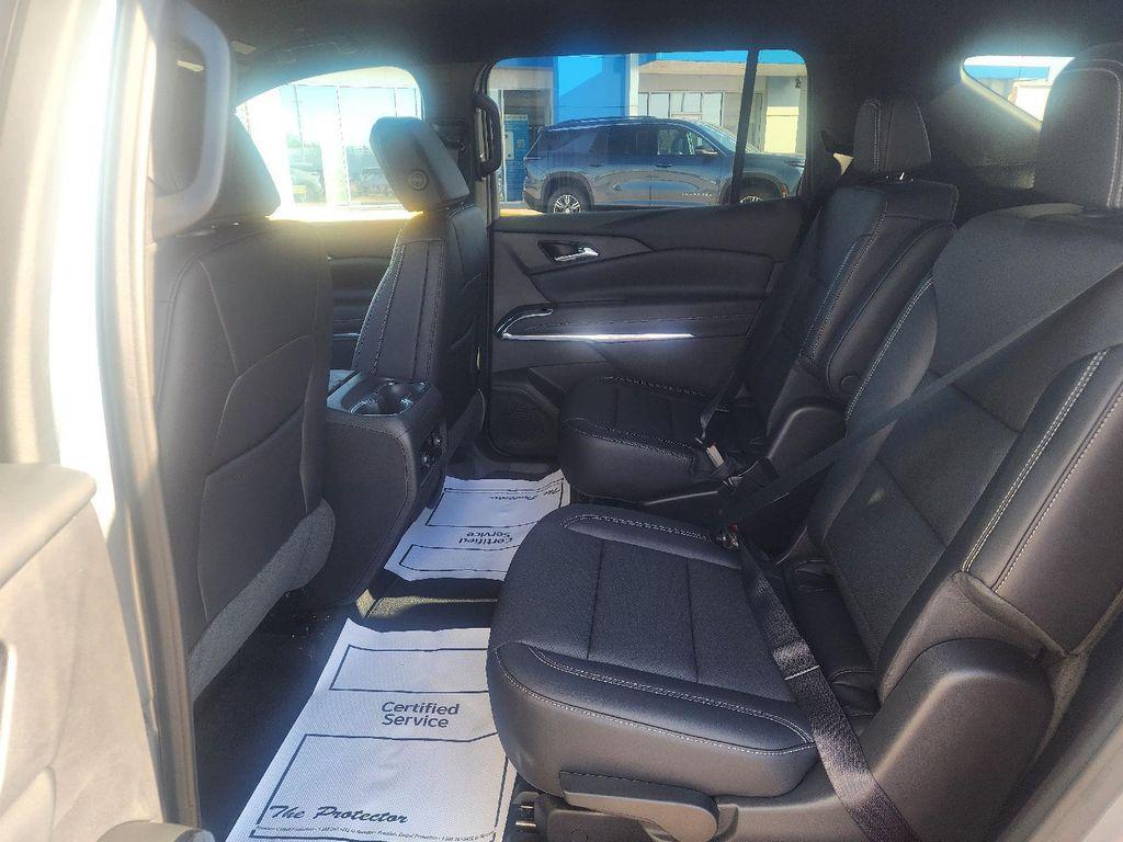 new 2026 Chevrolet Traverse car, priced at $44,515