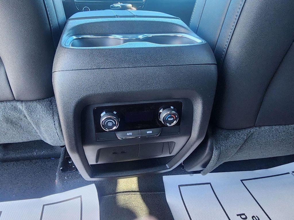 new 2026 Chevrolet Traverse car, priced at $44,515