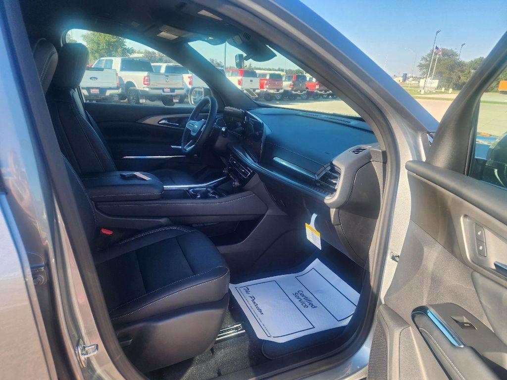 new 2026 Chevrolet Traverse car, priced at $44,515