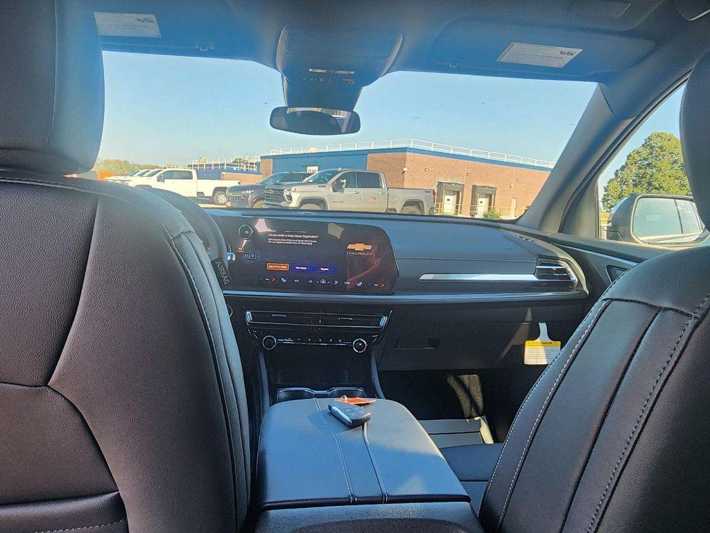 new 2026 Chevrolet Traverse car, priced at $44,515