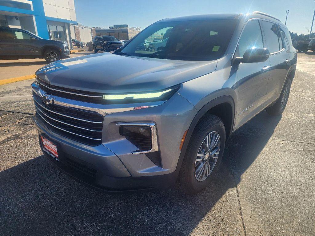 new 2026 Chevrolet Traverse car, priced at $44,515