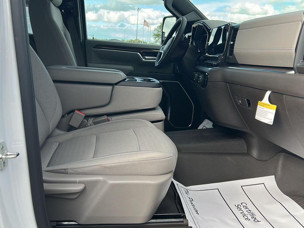 new 2026 Chevrolet Silverado 3500 car, priced at $72,915