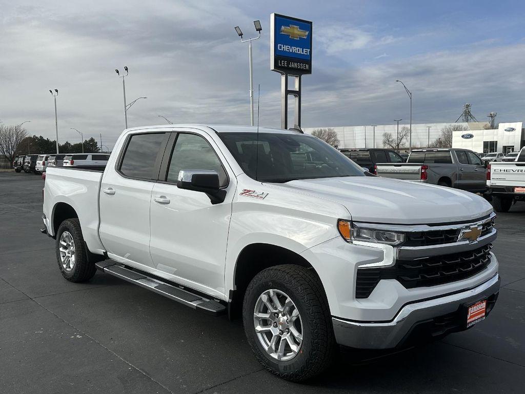 new 2025 Chevrolet Silverado 1500 car, priced at $55,720