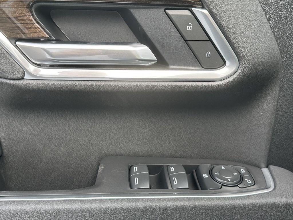 new 2025 Chevrolet Silverado 1500 car, priced at $55,720