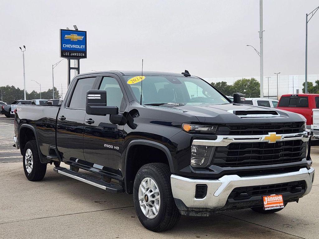 used 2024 Chevrolet Silverado 2500 car, priced at $51,995