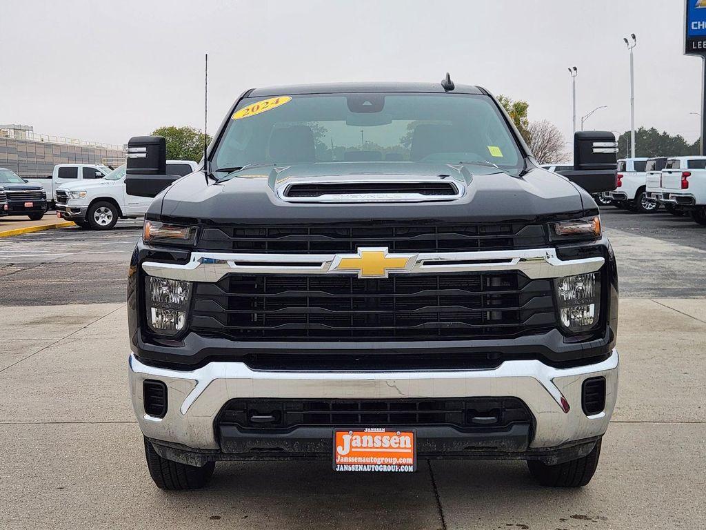 used 2024 Chevrolet Silverado 2500 car, priced at $51,995