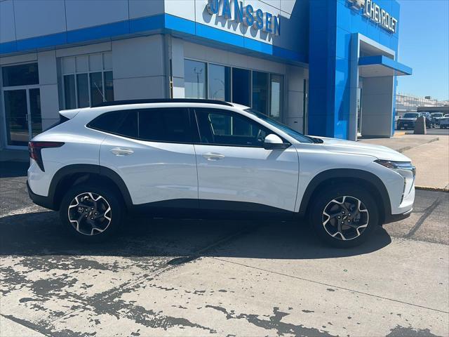 new 2025 Chevrolet Trax car, priced at $24,095