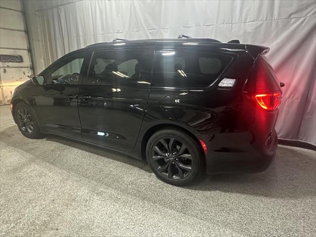 used 2018 Chrysler Pacifica car, priced at $14,995