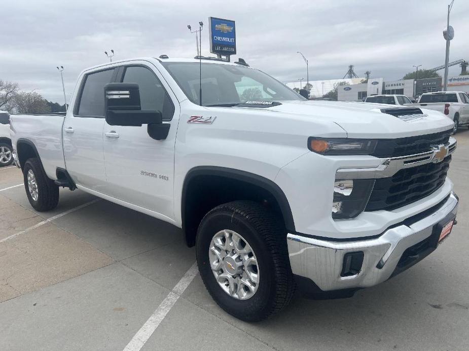 new 2024 Chevrolet Silverado 3500 car, priced at $70,915