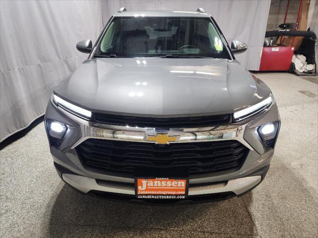 new 2025 Chevrolet TrailBlazer car, priced at $28,475