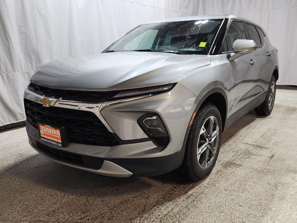 used 2025 Chevrolet Blazer car, priced at $26,995