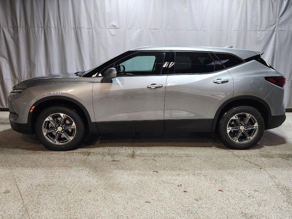 used 2025 Chevrolet Blazer car, priced at $26,995