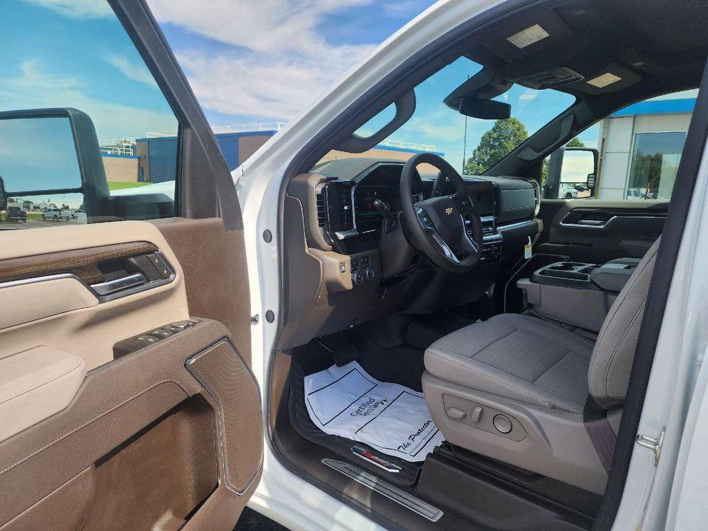 new 2026 Chevrolet Silverado 3500 car, priced at $72,915