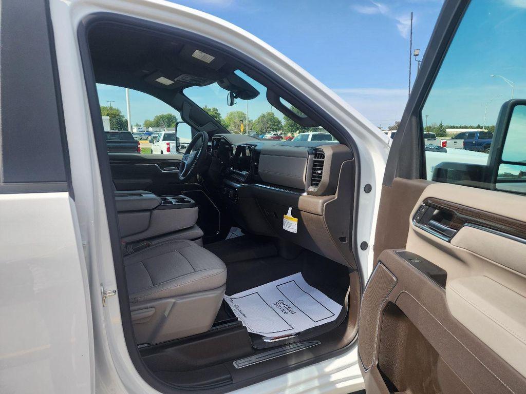 new 2026 Chevrolet Silverado 3500 car, priced at $72,915