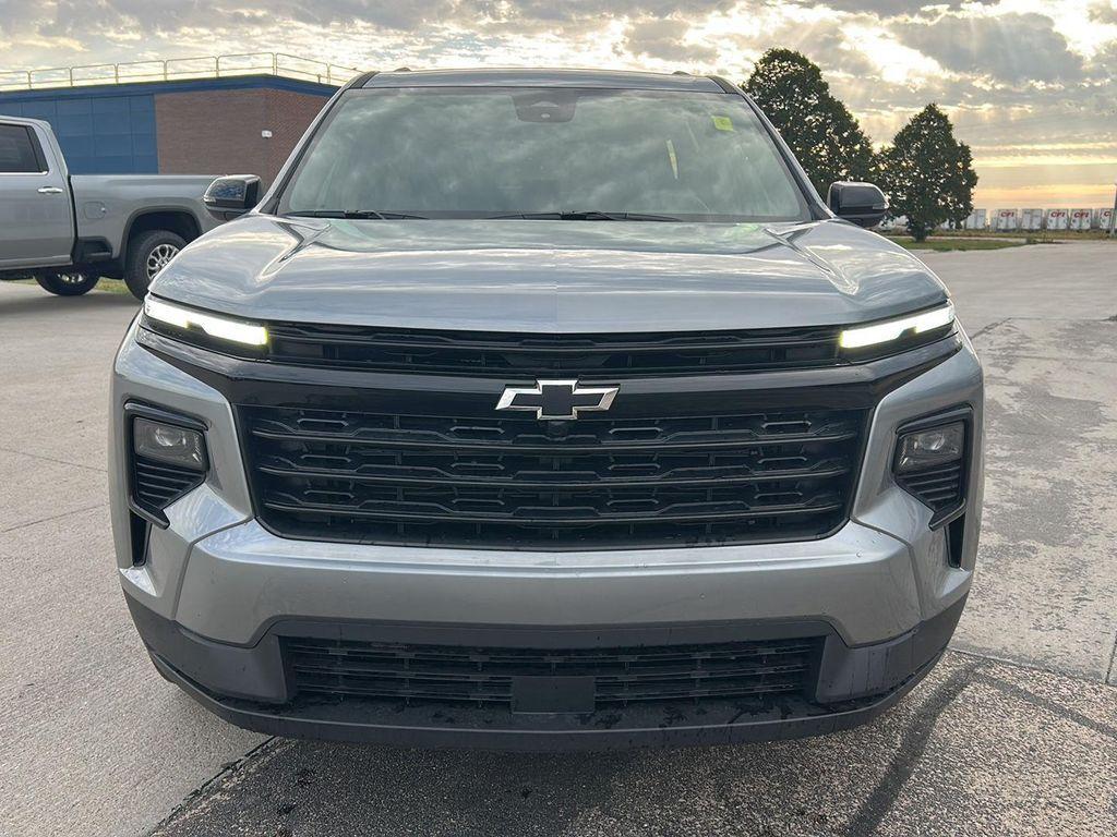 new 2026 Chevrolet Traverse car, priced at $45,980