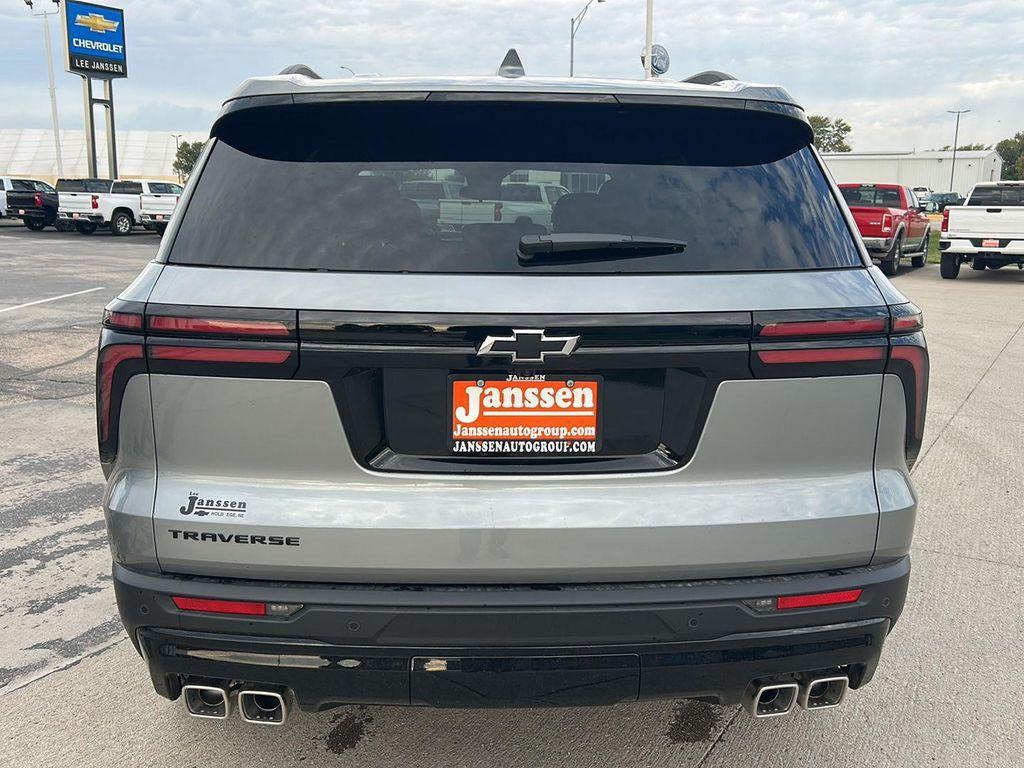 new 2026 Chevrolet Traverse car, priced at $45,980