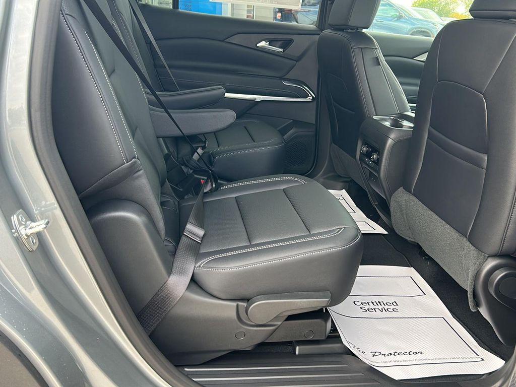 new 2026 Chevrolet Traverse car, priced at $45,980