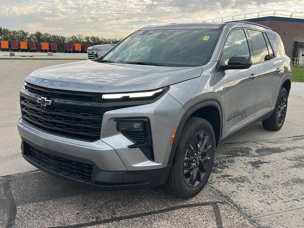 new 2026 Chevrolet Traverse car, priced at $45,980