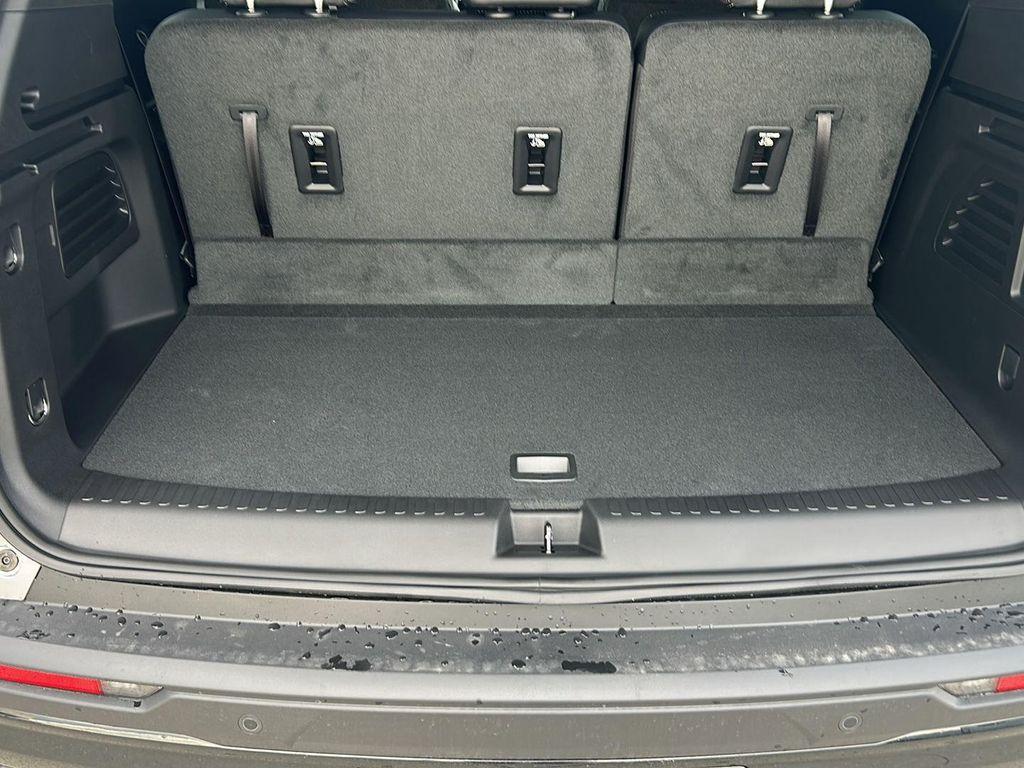 new 2026 Chevrolet Traverse car, priced at $45,980