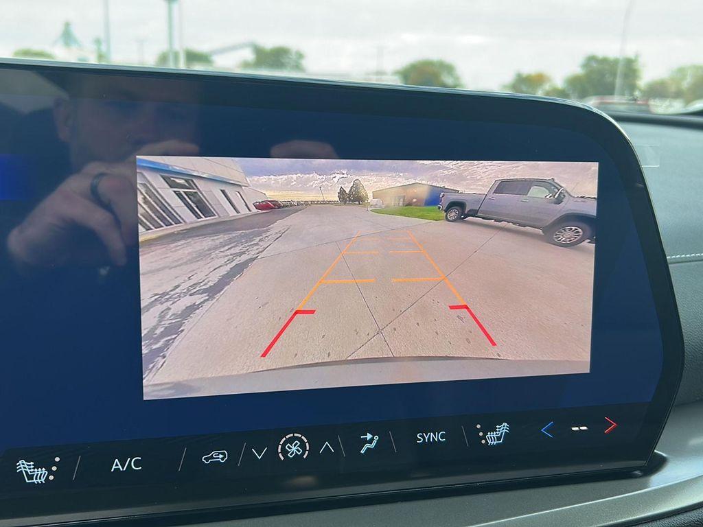 new 2026 Chevrolet Traverse car, priced at $45,980