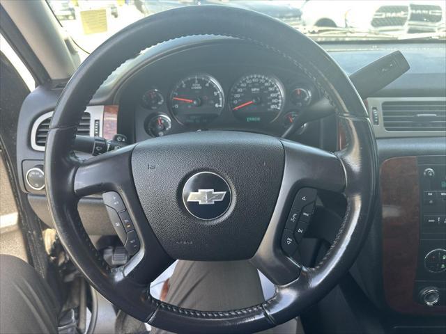 used 2009 Chevrolet Avalanche car, priced at $7,995