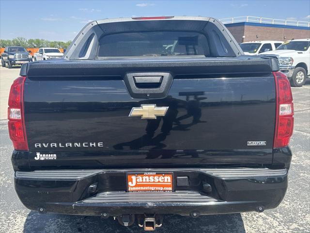 used 2009 Chevrolet Avalanche car, priced at $7,995