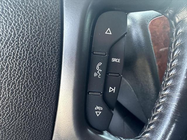 used 2009 Chevrolet Avalanche car, priced at $7,995