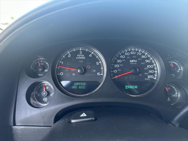 used 2009 Chevrolet Avalanche car, priced at $7,995
