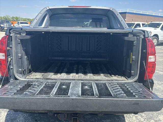 used 2009 Chevrolet Avalanche car, priced at $7,995