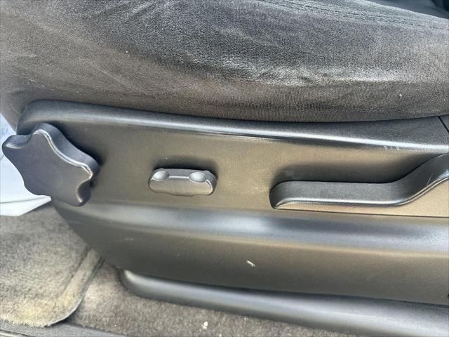used 2009 Chevrolet Avalanche car, priced at $7,995