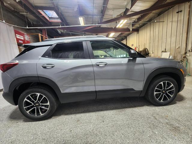 new 2025 Chevrolet TrailBlazer car, priced at $28,475