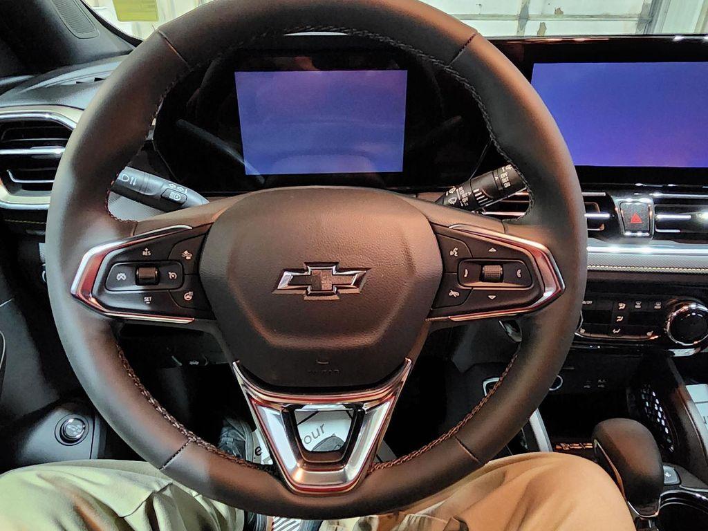 new 2025 Chevrolet TrailBlazer car, priced at $30,980