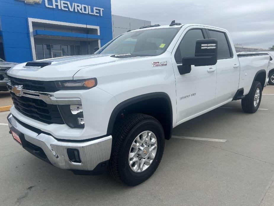 new 2024 Chevrolet Silverado 3500 car, priced at $70,915