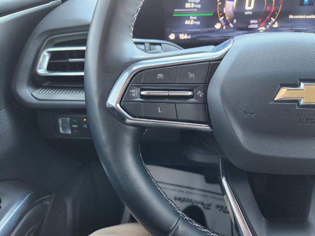 used 2024 Chevrolet Traverse car, priced at $34,995