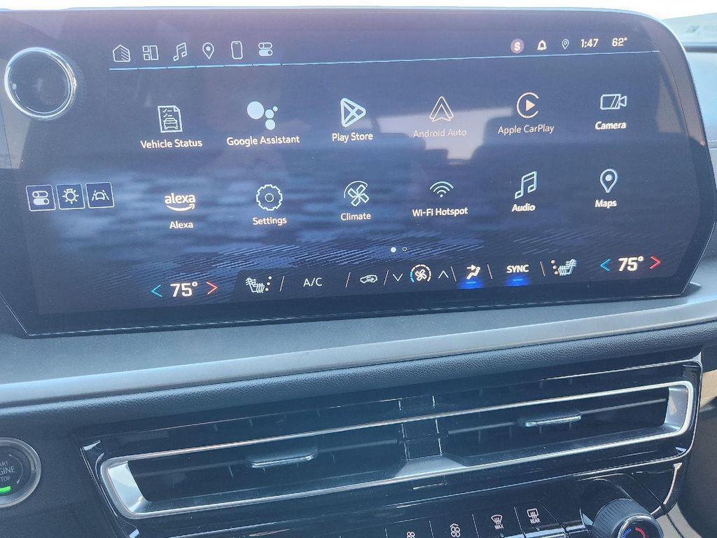 used 2024 Chevrolet Traverse car, priced at $34,995