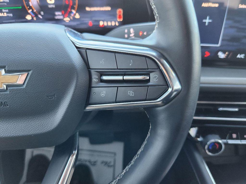 used 2024 Chevrolet Traverse car, priced at $34,995