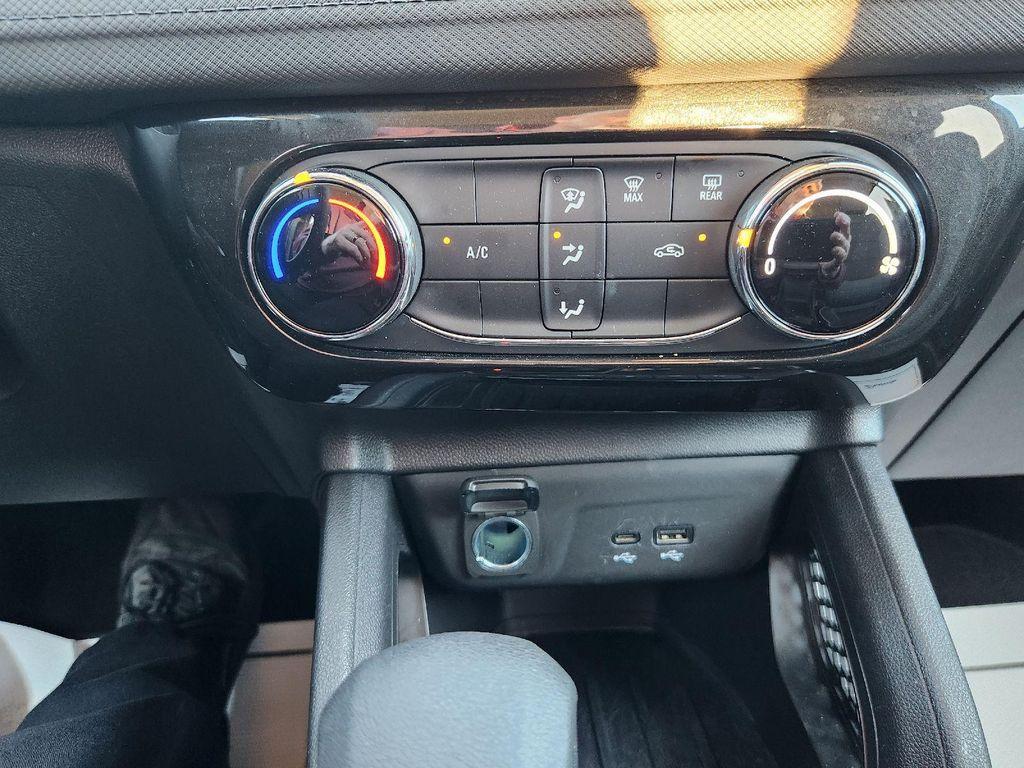 used 2025 Chevrolet TrailBlazer car, priced at $23,995